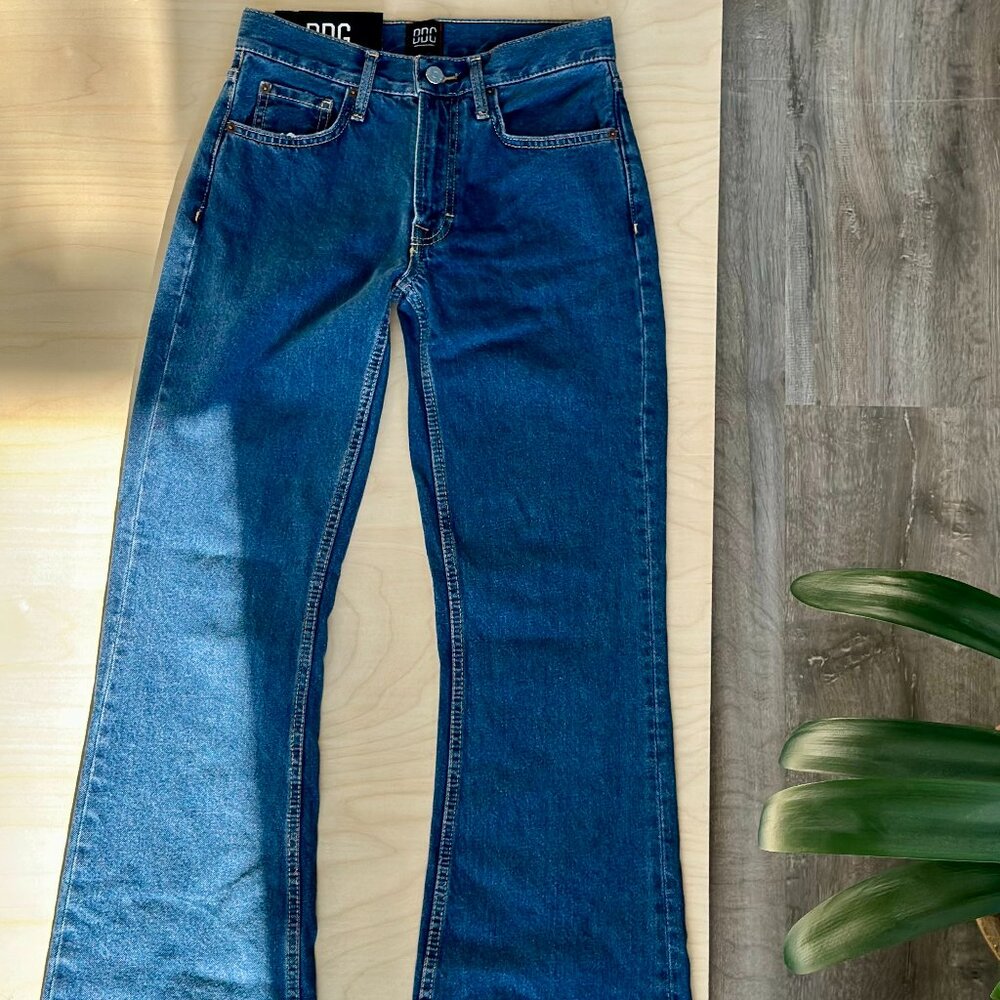 NWT Urban Outfitters BDG 90s Bootcut Jeans Blue Raw Hem Size 24